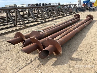 Quantity of (4) Screw Piles Varios. Industrial