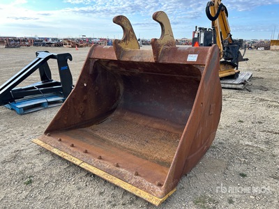 Cat 72 in Q/C Cleanup Excavator Bucket - Fits Cat 336F