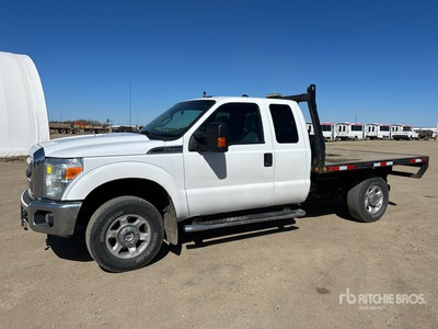 2015 Ford F-250 XLT 4x4 Extended Cab Flatbed Truck