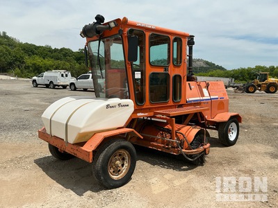 2014 (unverified) Broce RJT350 Self-Propelled Broom