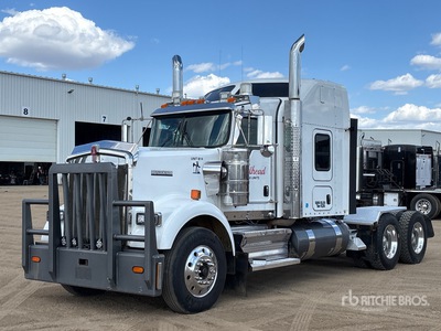 2014 Kenworth W900 6x4 T/A Sleeper Truck Tractor