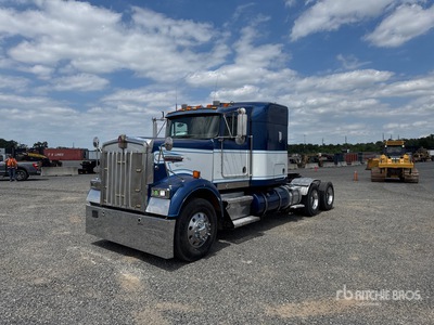 2005 Kenworth W900 6x4 T/A Sleeper Truck Tractor