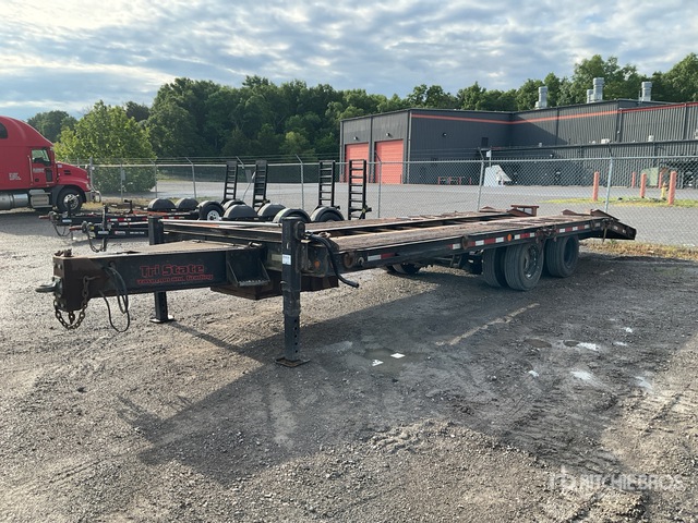 1997 Dynaweld 26 ft T/A Equipment Trailer