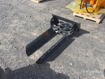 2025 GIYI GY-MHF44 990 mm Mini Skid Steer Horizontal Clamp Forks (Unused)