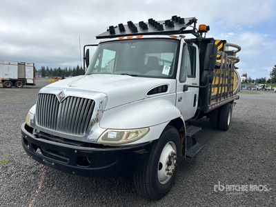2004 International 4300 4x2 Attenuator Truck (Inoperable)