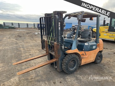 2000 Toyota 42-7FG25 Forklift (Inoperable)