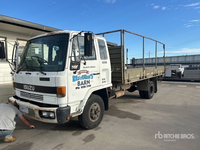 1992 Isuzu FSR Platte vrachtwagen