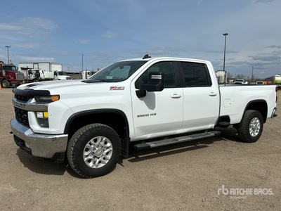 2022 Chevrolet Silverado 3500HD LT 4x4 Crew Cab Pickup