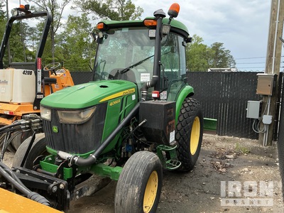 2019 John Deere 4066R 4WD Utility Tractor