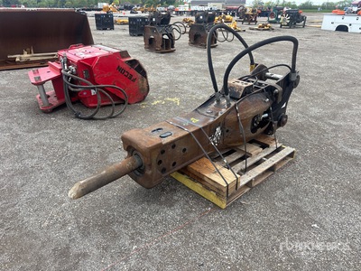H115E 21 in Hydraulic Breaker - Fits Cat 300 Class