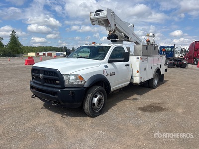 Versalift VST-40 on 2018 Ram 5500 4x4 Piattaforma Autocarrata