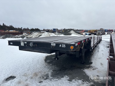 2015 Manac 100002 lb Tri/A 53 ft - 90 ft Extendable Flatbed Trailer
