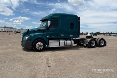 2020 Freightliner Cascadia 126 6x4 T/A Sleeper Truck Tractor