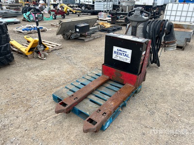 Toyota 8HBW23 4500 lb Electric Pallet Jack
