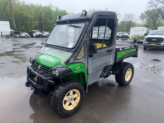2016 John Deere Gator 825i 4x4 Utility Vehicle