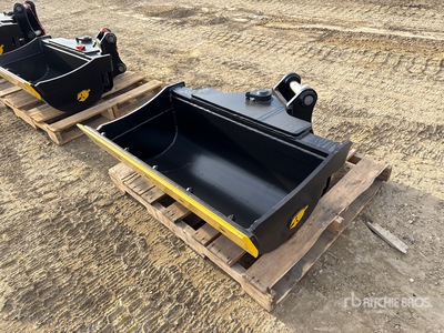 Dynamic Entities 42 in Tilting Excavator Bucket
