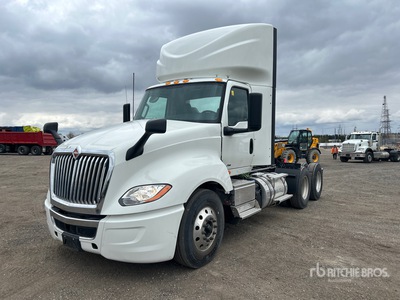 2024 International REBUILT LT62F 6x4 トラックトラクター（T/A）