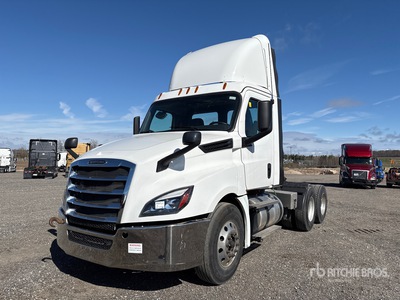 2024 Freightliner REBUILT Cascadia 126 6x4 T/A Dagcabine Trekker