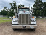 General Appearance with Exterior Lights