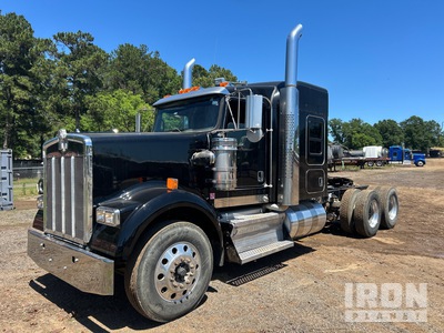 2018 Kenworth W900 6x4 Aerocab Flat Top Cabina con cuccetta per trattore stradale
