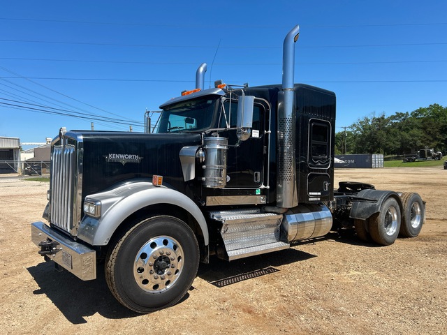 2019 Kenworth W900 6x4 T/A Sleeper Truck Tractor