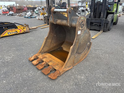 Gaudreau 44 in Q/C Digging Excavator Bucket - Fits Doosan DX190W