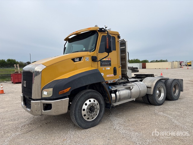 2014 Cat CT660S 6x4 T/A Day Cab Truck Tractor