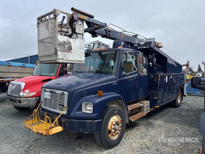 Posi-Plus 800-40-020 35 ft on 2002 Freightliner FL 80 4x2 Extended Cab Camión con Cesta Elevadora