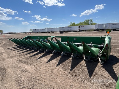 2019 John Deere 712C 12 Row 30 ft Corn Combine Header