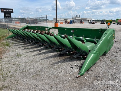 2020 John Deere 712C 12 Row 30 ft 0 in Corn Combine Header
