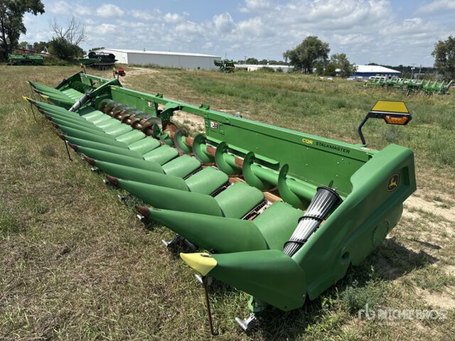 2022 John Deere C12R 12 Row Corn Combine Header