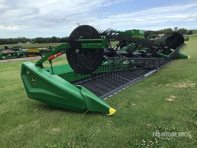2023 John Deere HD35F 35 ft Flex Draper Tête de moissonneuse-batteuse