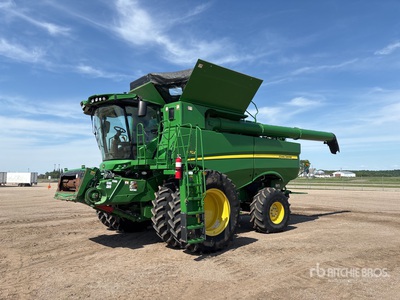 2021 John Deere S780 Mietitrebbia