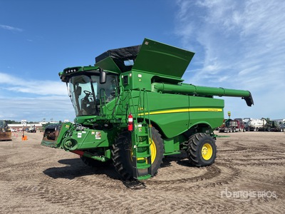 2021 John Deere S780 4x4 Combine Harvester