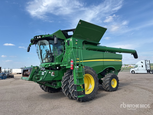 2023 John Deere S780 4x4 Combine Harvester
