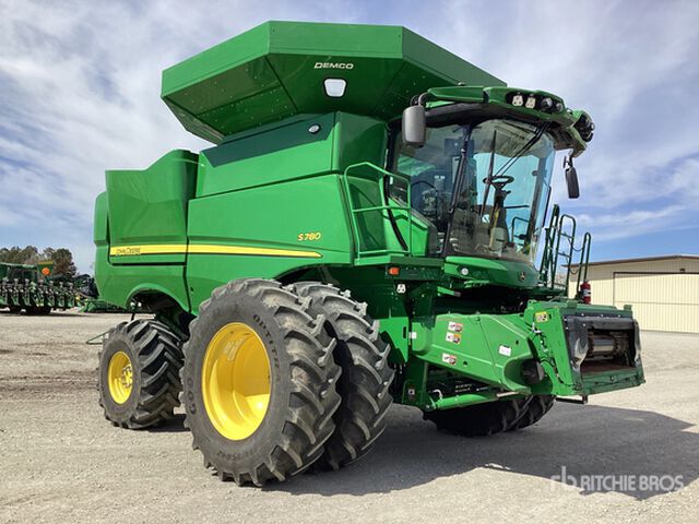 2024 John Deere S780 Combine Harvester
