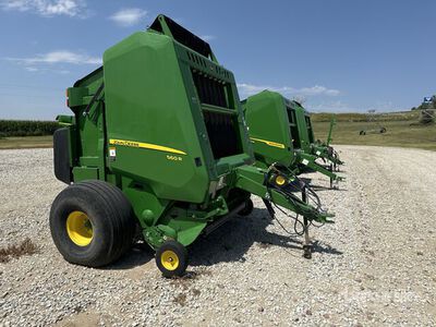 2021 John Deere 560R Presse à balles cylindriques