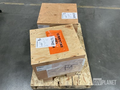(2) General Dynamics 10642638-001 Actuating Rotary Cylinder Assemblies