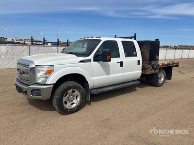 2015 Ford F-350 XLT 4x4 Crew Cab شاحنة مسطحة
