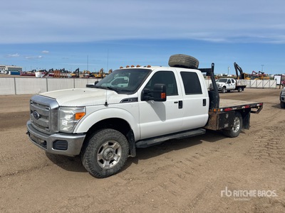 2015 Ford F-350 XLT 4x4 Crew Cab شاحنة مسطحة