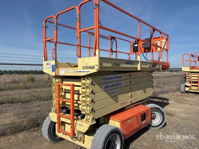 2017 JLG 4069LE Electric Scissor Lift