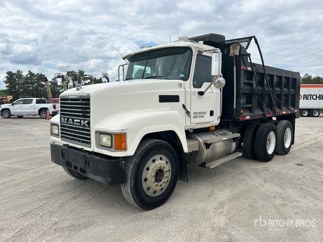 2004 Mack CH613 6x4 T/A Dump Truck