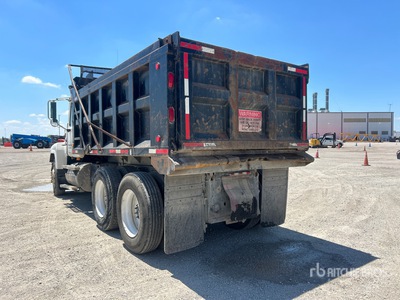 2004 Mack CH613 6x4 T/A Camión dumper