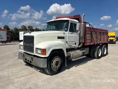 2001 Mack CH613 6x4 Camion à benne tandem