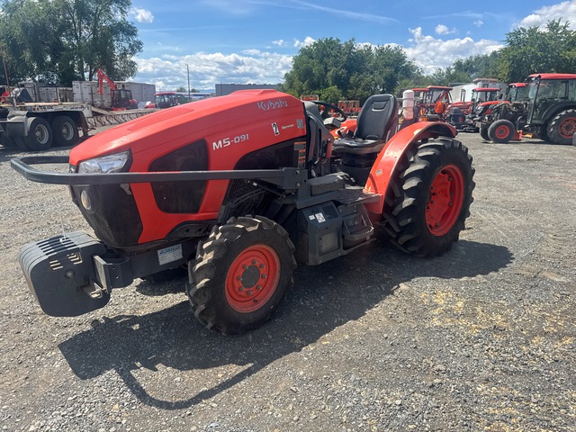 2006 Kubota M5091N 4WD Narrow Utility Tractor