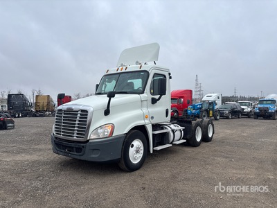 2013 Freightliner Cascadia 125 6x4 T/A Day Cab Truck Tractor