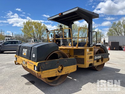 2004 Cat CB-634D Double Drum Roller