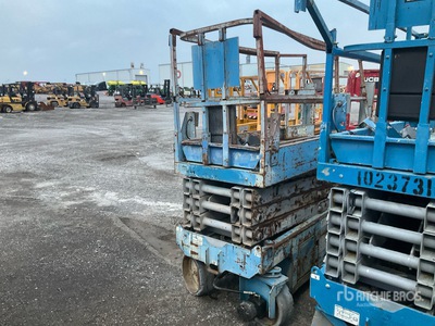 2008 Genie Electric Scissor Lift