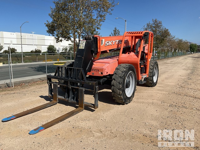 2017 SkyTrak 8042 Telehandler