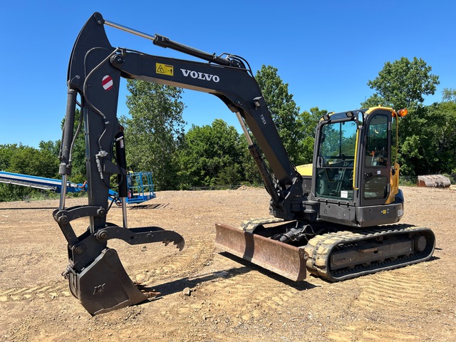 2022 Volvo ECR88D Mini Excavator 2022 Volvo ECR88D Mini Excavator
